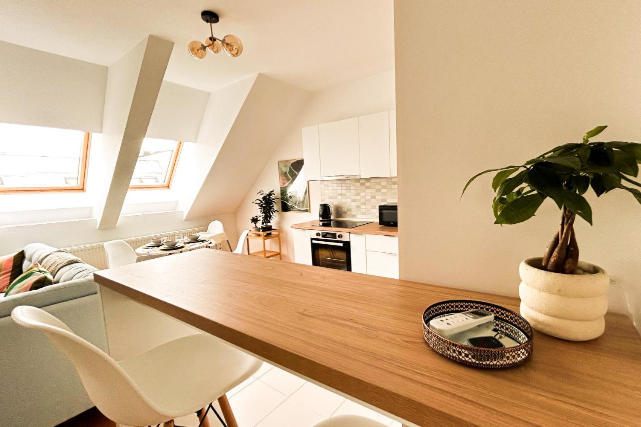 Downtown C22 Apartman Bukarest Kültér fotó