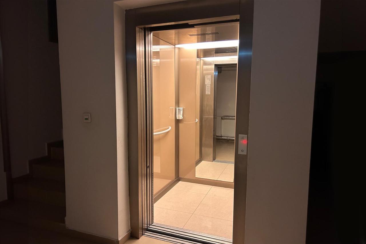 Downtown C22 Apartman Bukarest Kültér fotó