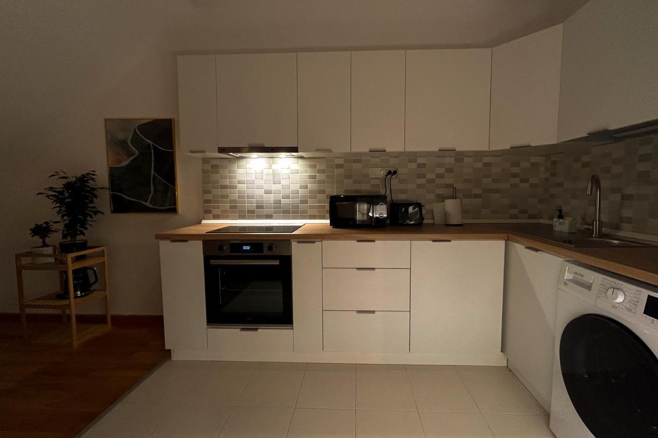 Downtown C22 Apartman Bukarest Kültér fotó
