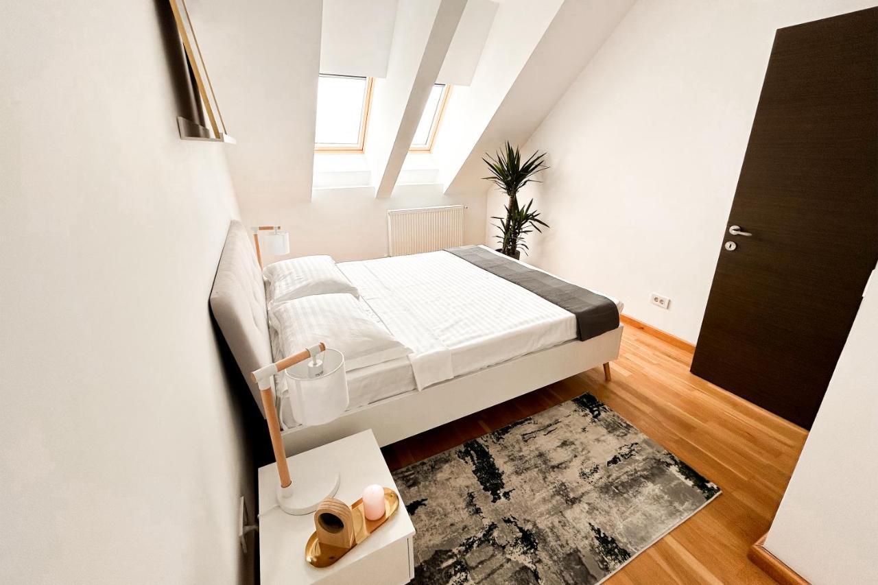 Downtown C22 Apartman Bukarest Kültér fotó